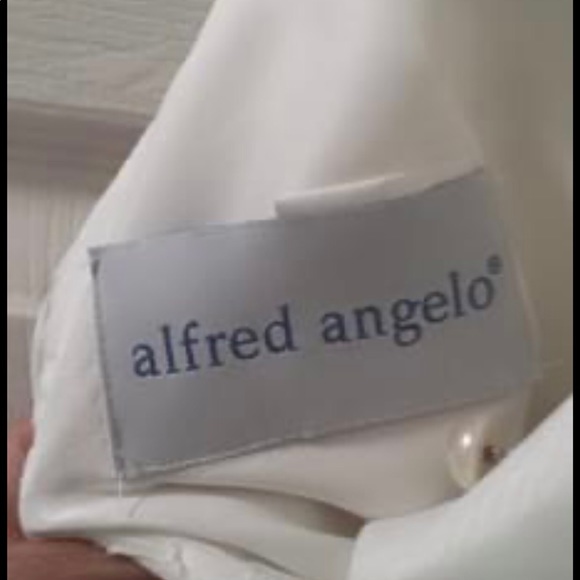 Alfred Angelo Flower Girl Dress
Style 6340
Size 4 - Picture 3 of 6